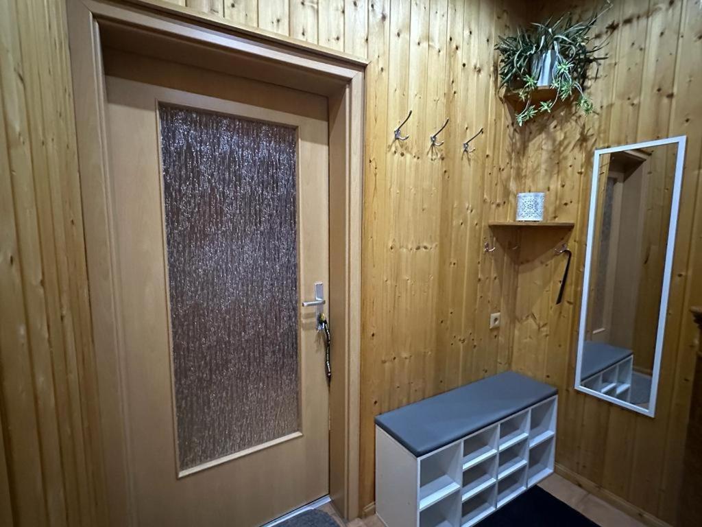 Christels Ferienwohnung 2 In Thale Mit Ueberdachter Terrasse, Kueche Mit Tv & Geschirrspueler 外观 照片